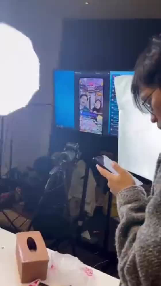Dari studio LIVE HDA GO sendiri.